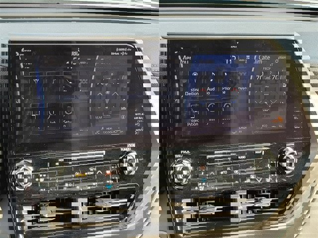 Used 2021 Toyota Highlander Limited image 19