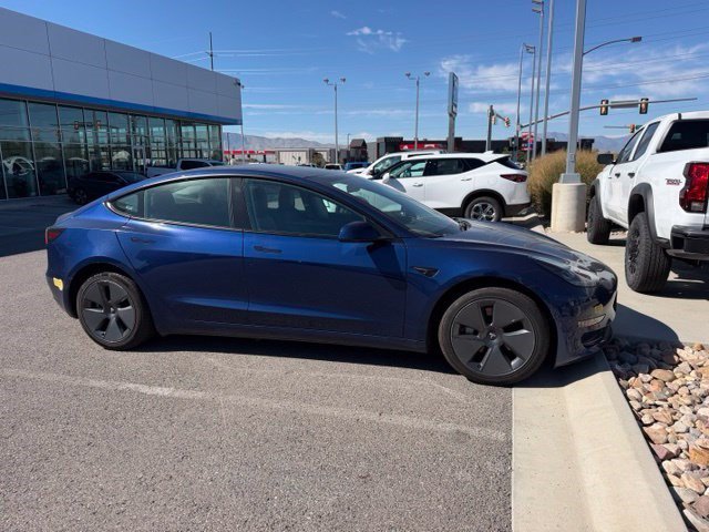 Used 2022 Tesla Model 3 Long Range AWD/4WD image 3