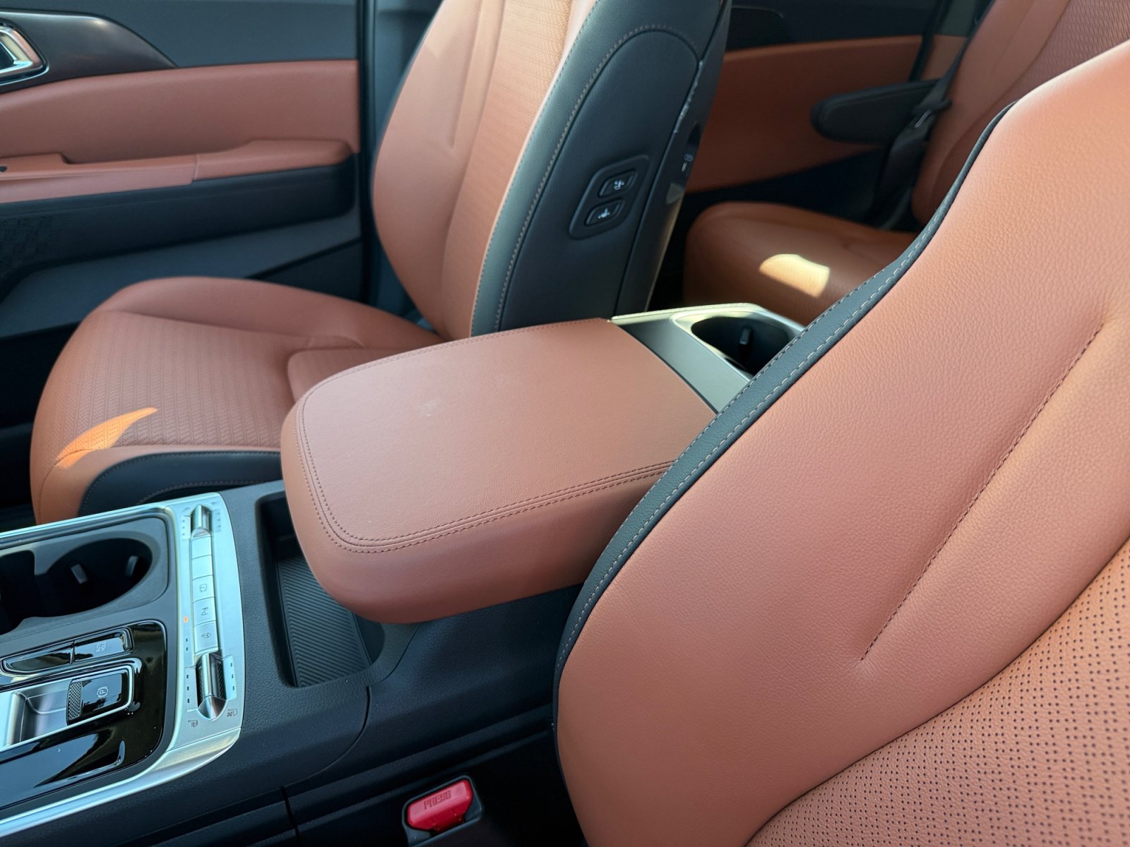 New 2027 Kia Carnival SX Prestige FWD image 14