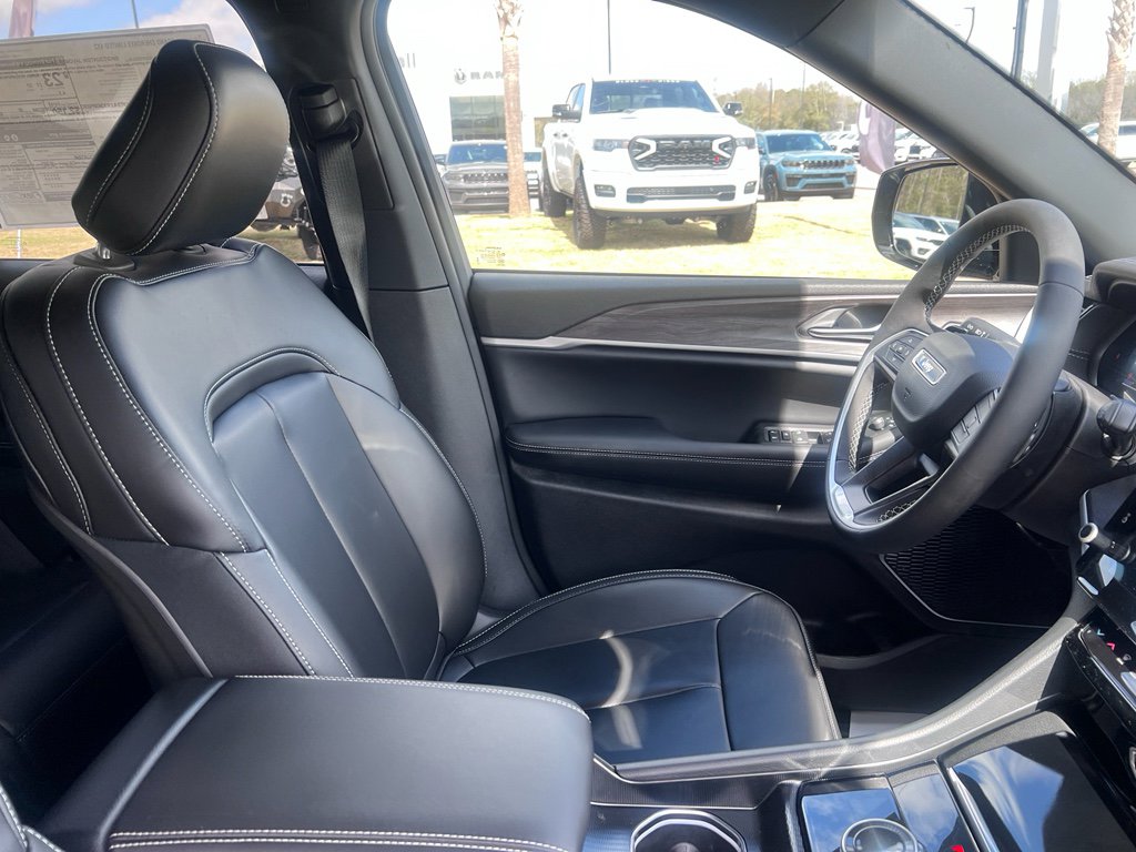 New 2026 Jeep Grand Cherokee Limited w/ Limited Altitude Package RWD image 12