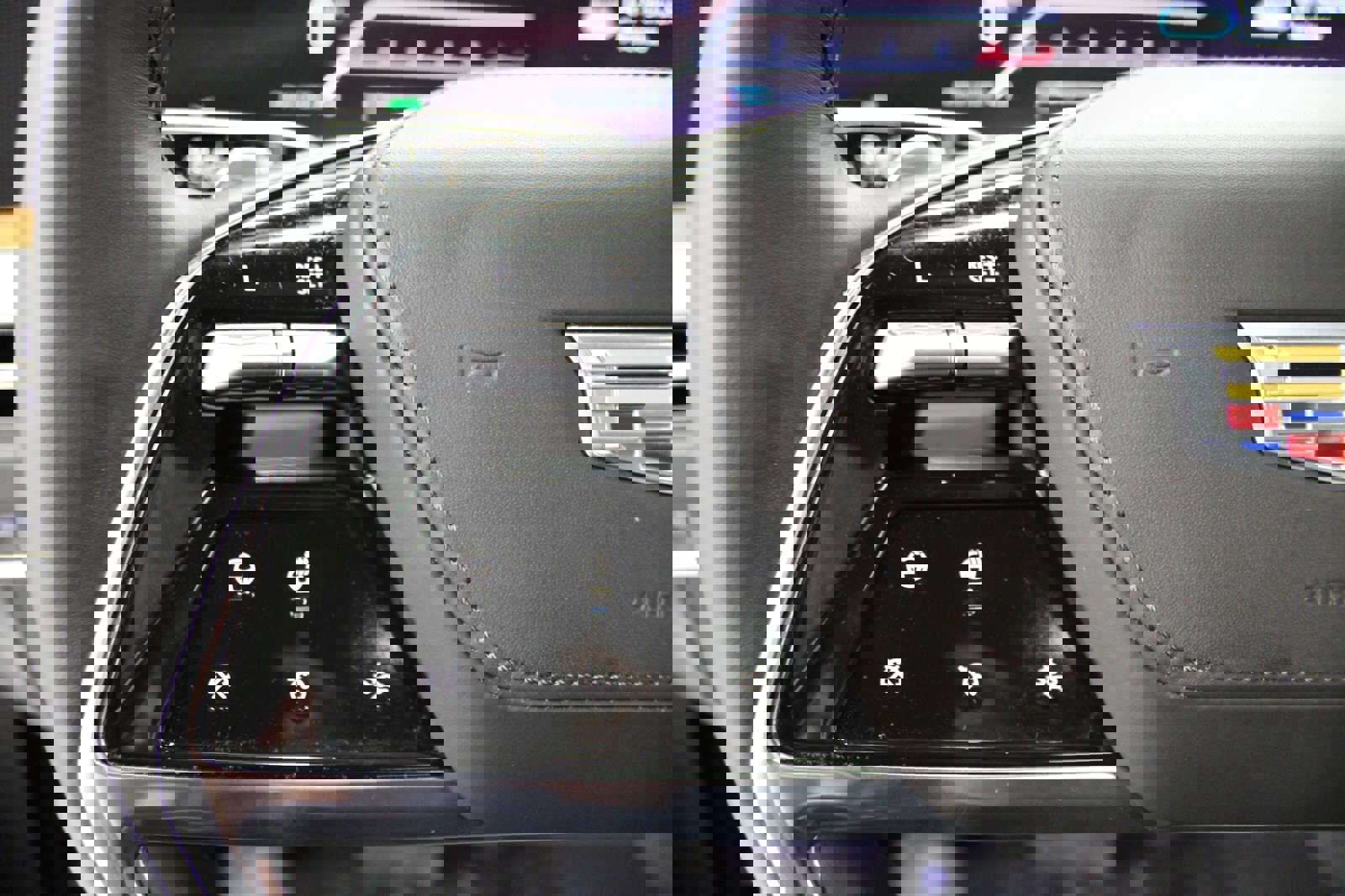 Certified 2025 Cadillac Escalade ESV Sport Platinum image 28