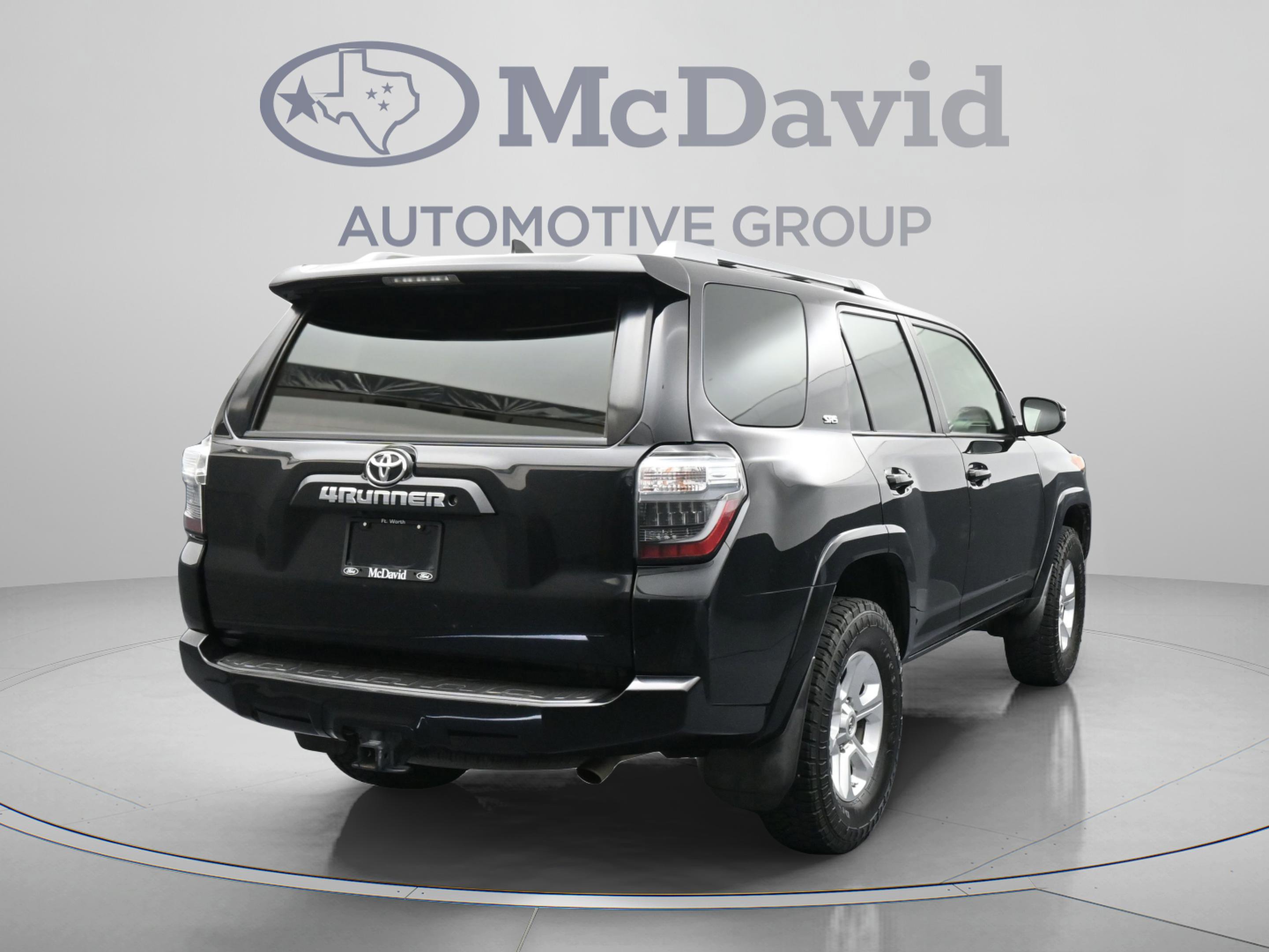 Used 2017 Toyota 4Runner SR5 RWD image 8