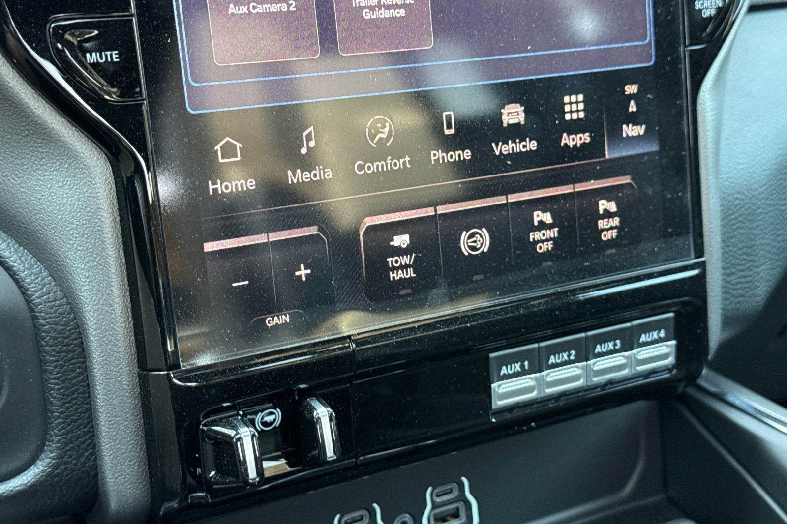 New 2026 RAM 3500 Laramie AWD/4WD image 21