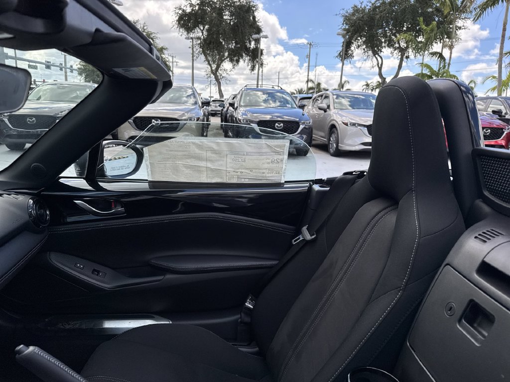 New 2026 MAZDA MX-5 Miata Club w/ Interior Package RWD image 19
