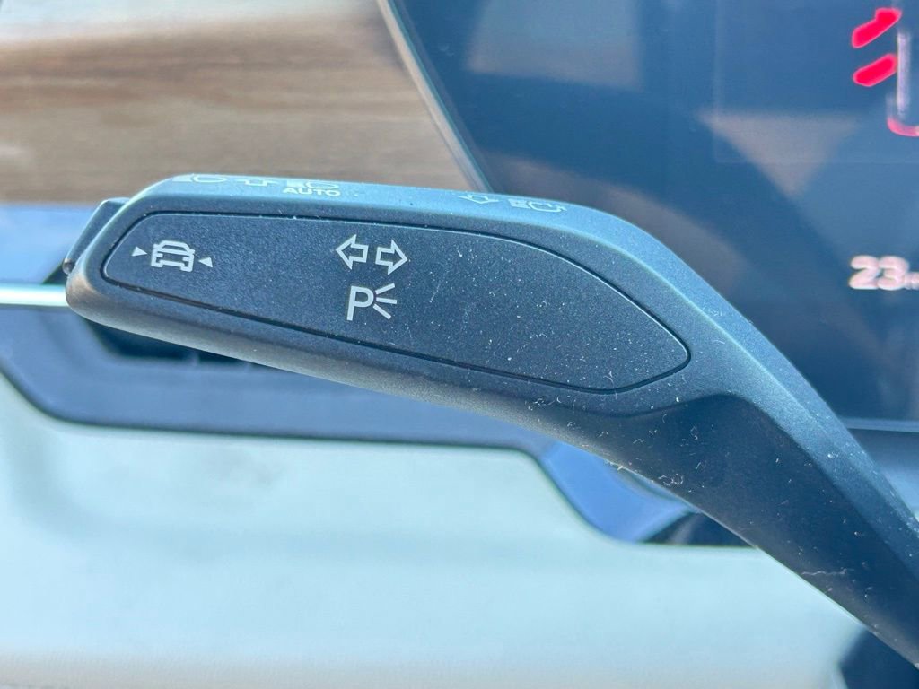 Used 2025 Audi Q6 e-tron Premium w/ Convenience Package image 26