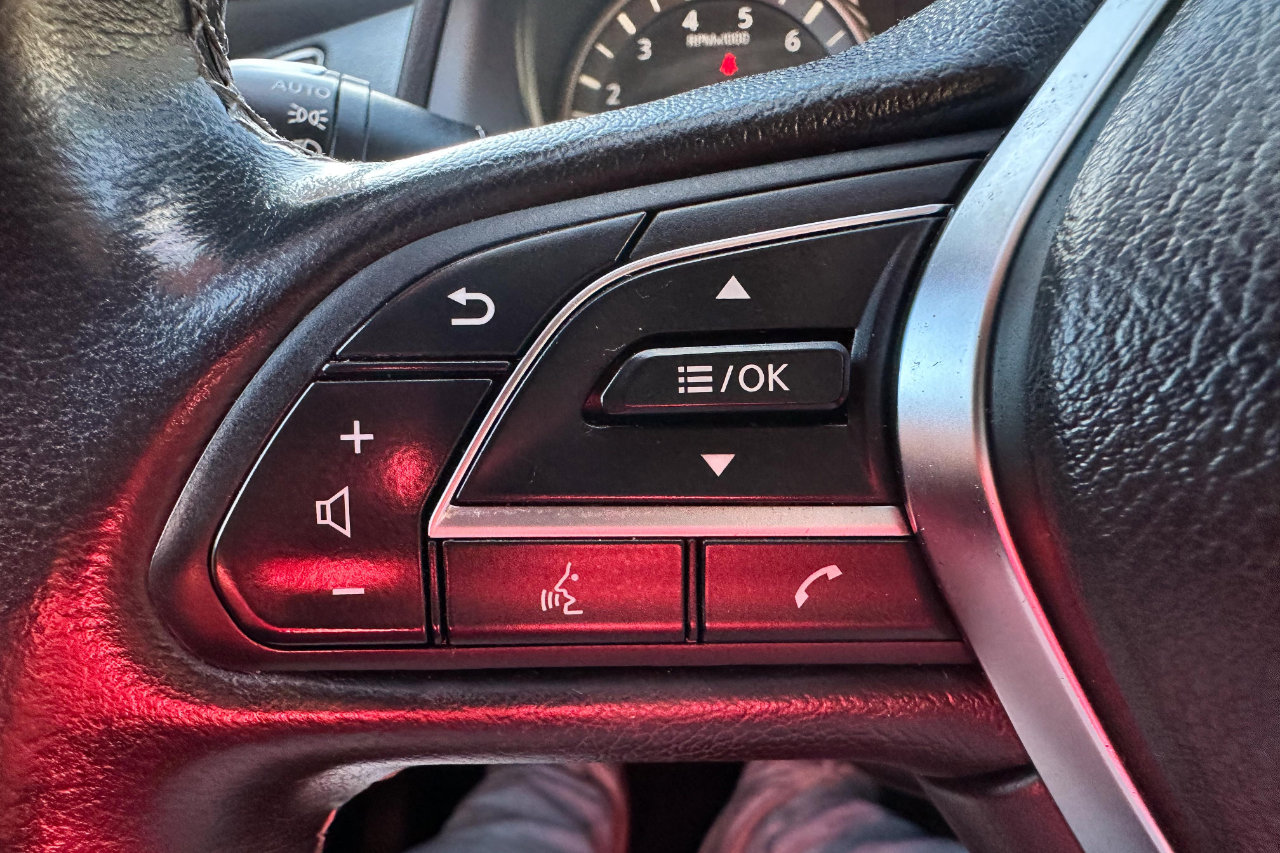 Used 2021 INFINITI Q50 Luxe image 19