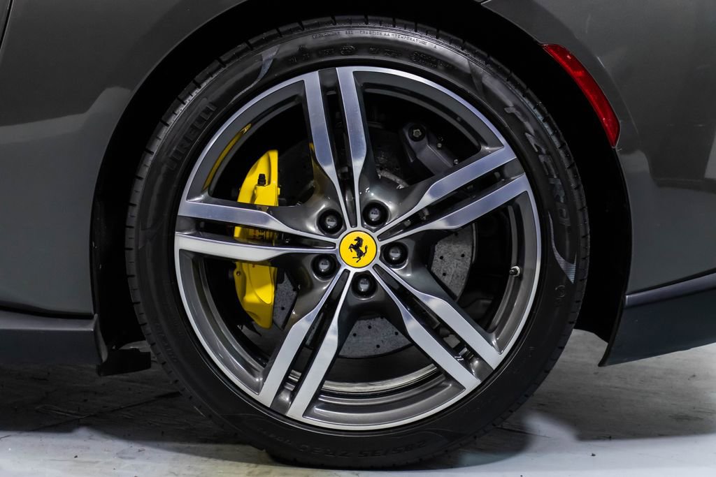Certified 2019 Ferrari Portofino image 61