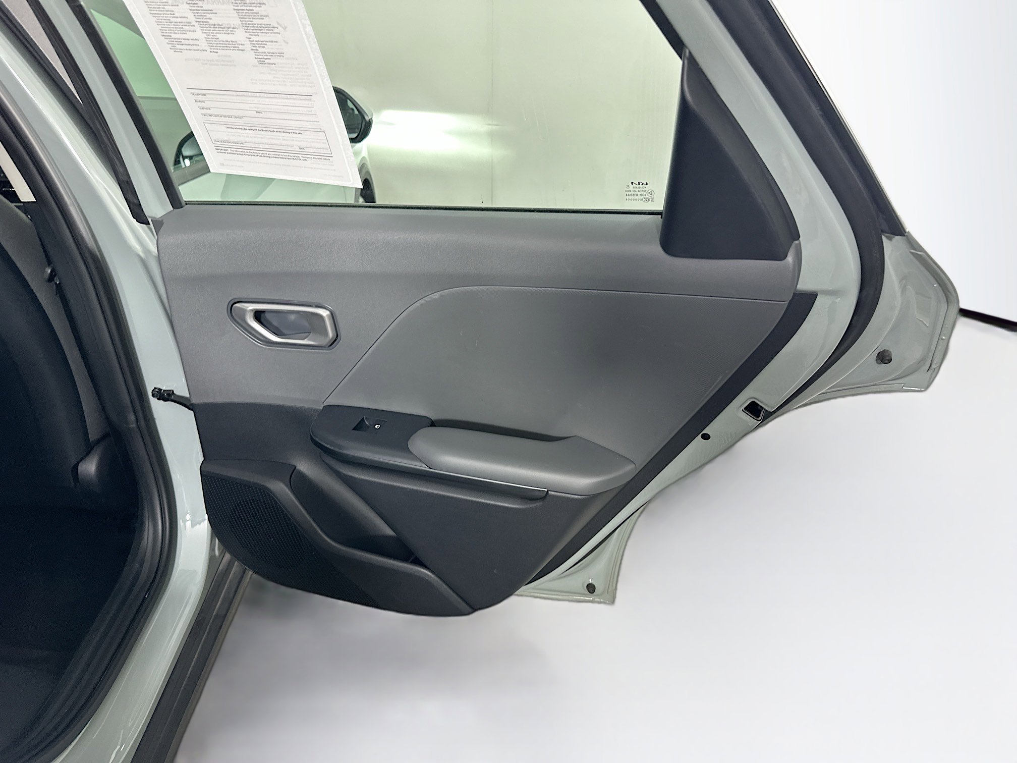 Used 2025 Kia K4 LXS image 29