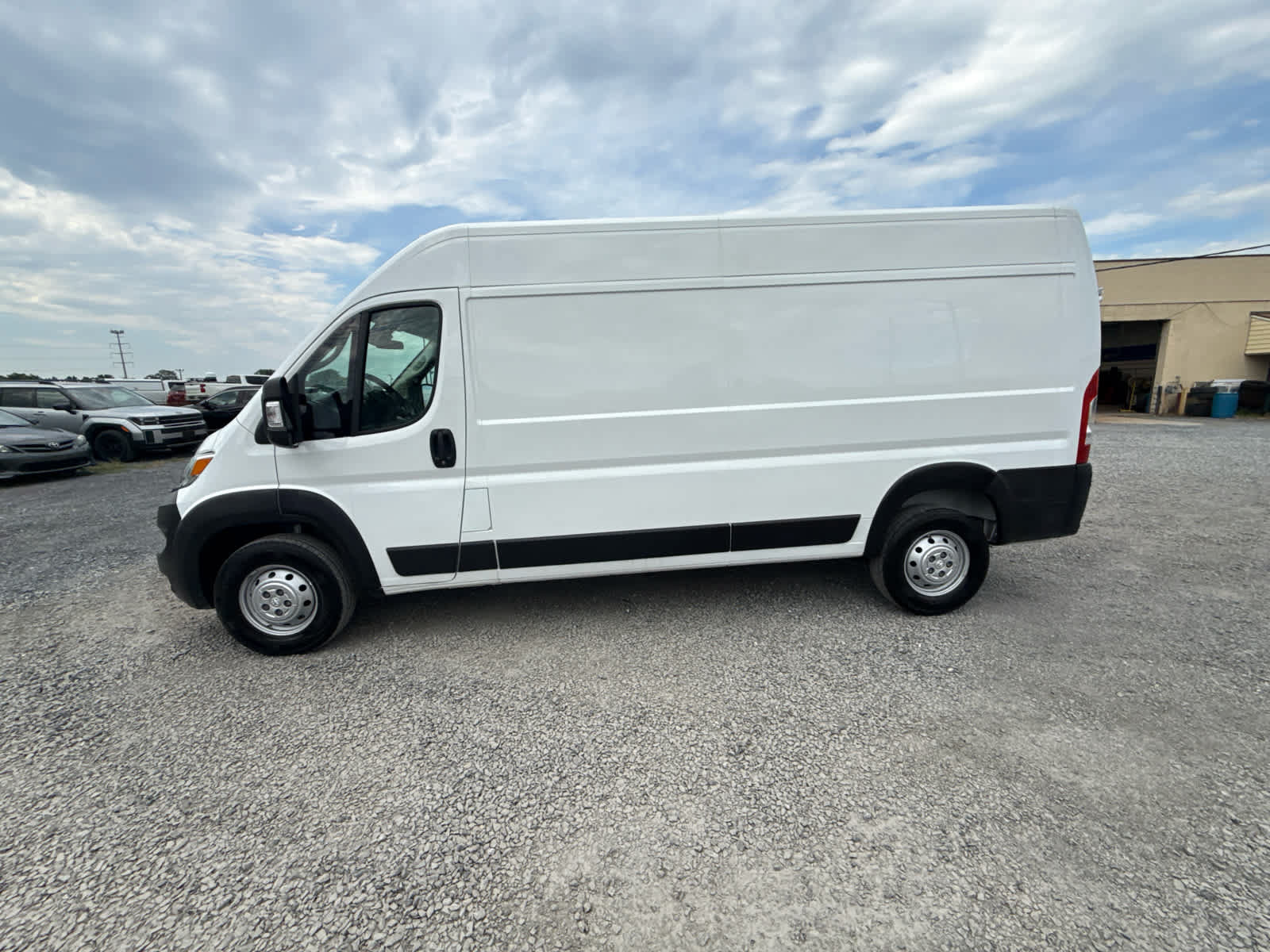 Used 2023 RAM ProMaster 2500 FWD image 5