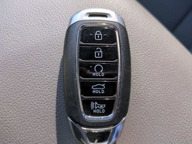 Used 2021 Hyundai Elantra SEL w/ Convenience + Premium Package image 35