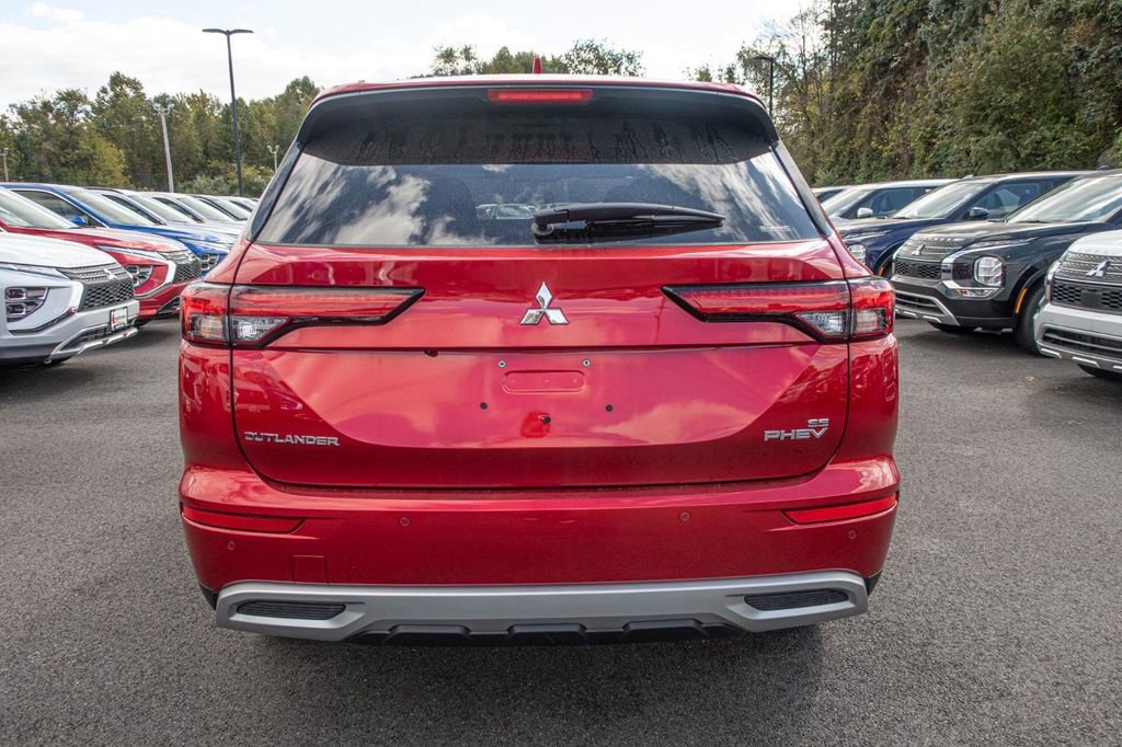 New 2025 Mitsubishi Outlander 4WD Plug-In Hybrid image 12