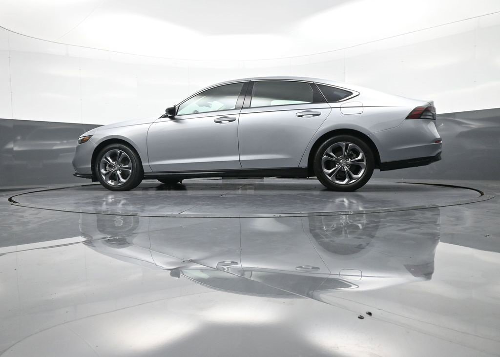 Used 2023 Honda Accord EX-L image 32