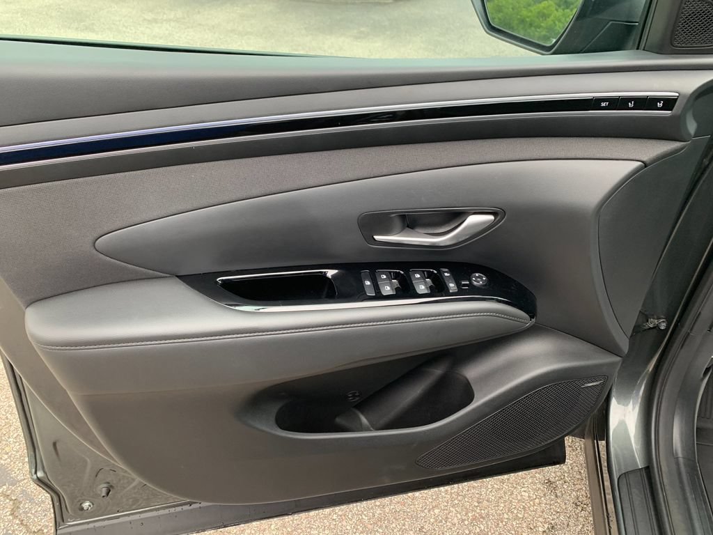Used 2024 Hyundai Tucson Limited AWD/4WD image 12