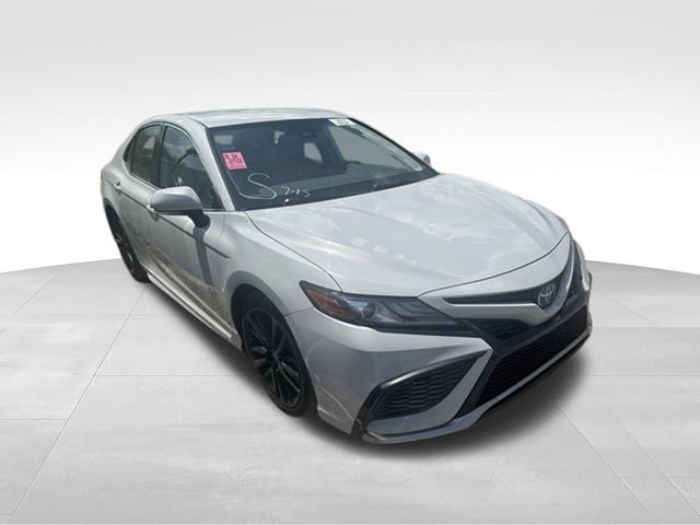 Used 2022 Toyota Camry XSE FWD image 34
