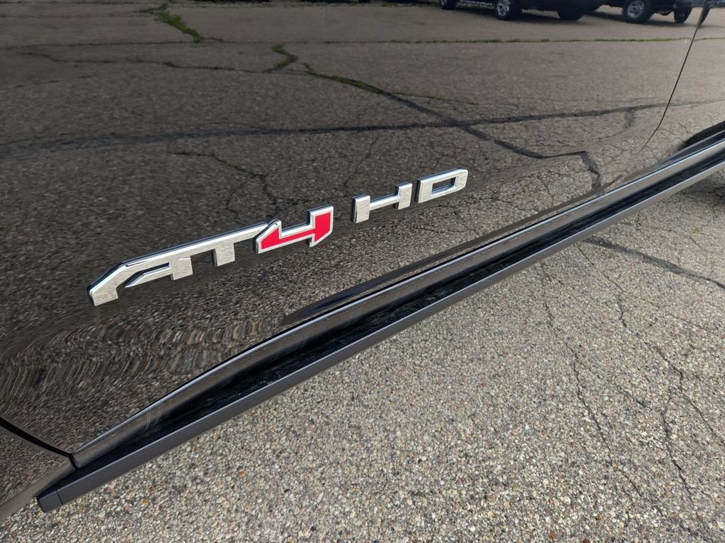 New 2026 GMC Sierra 2500 AT4 w/ AT4 Premium Plus Package AWD/4WD image 44