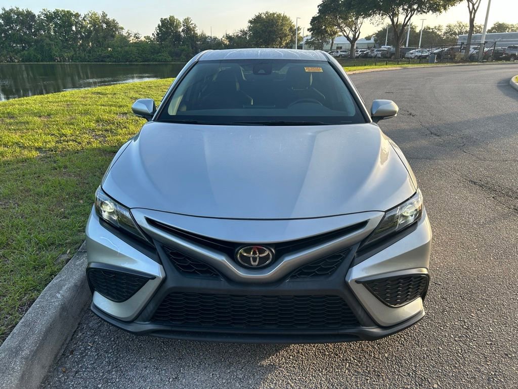 Used 2023 Toyota Camry SE FWD image 9
