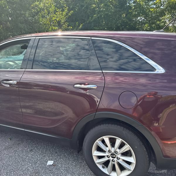 Used 2019 Kia Sorento FWD V6 image 9