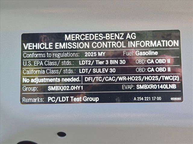 Used 2025 Mercedes-Benz GLC 300 4MATIC image 21