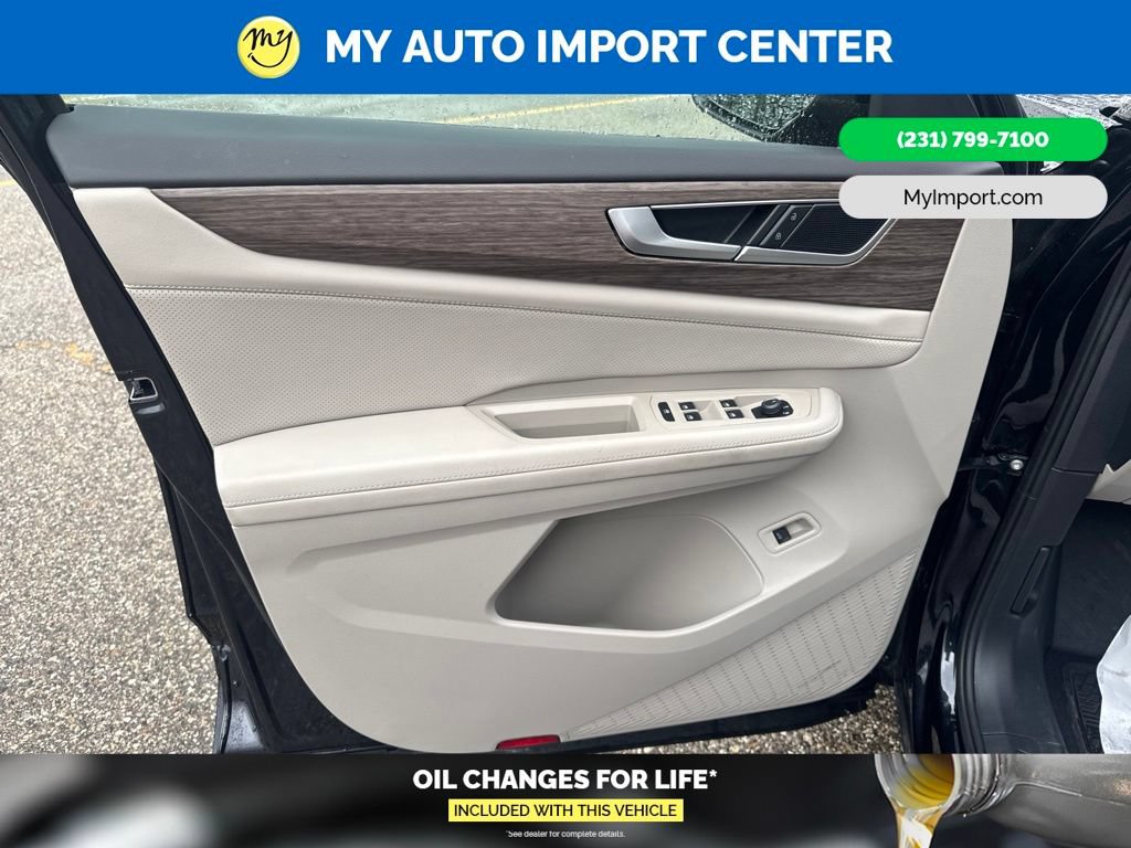 Used 2025 Volkswagen Atlas SEL AWD/4WD image 10