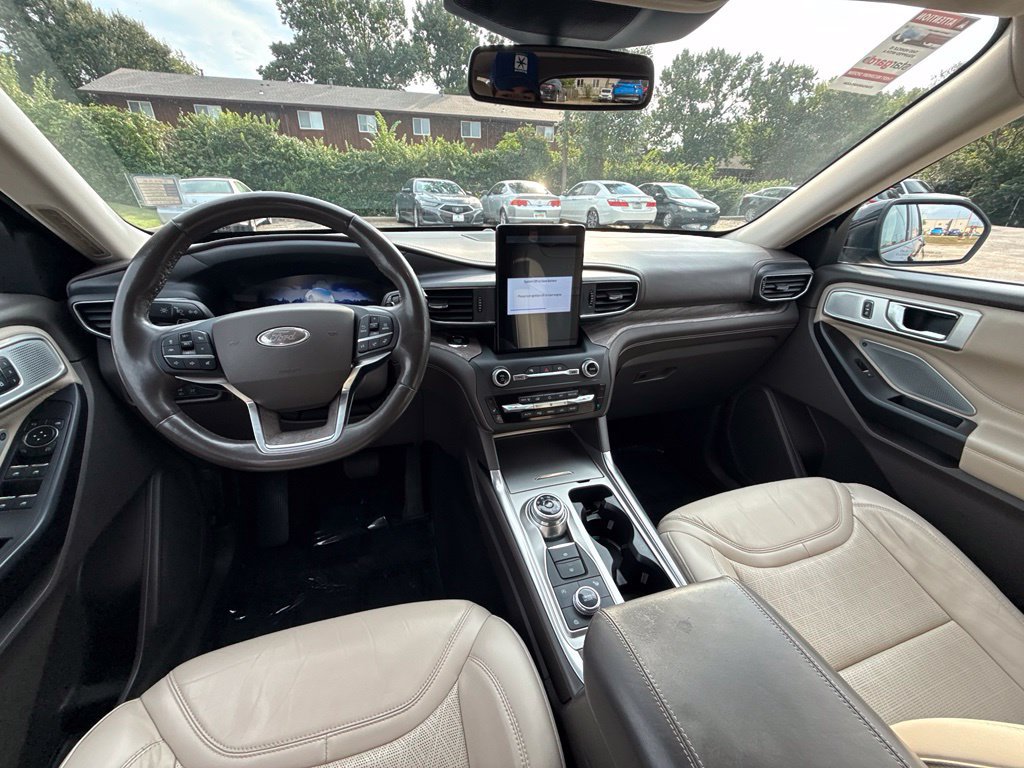 Used 2020 Ford Explorer Platinum w/ Premium Technology Package AWD/4WD image 15