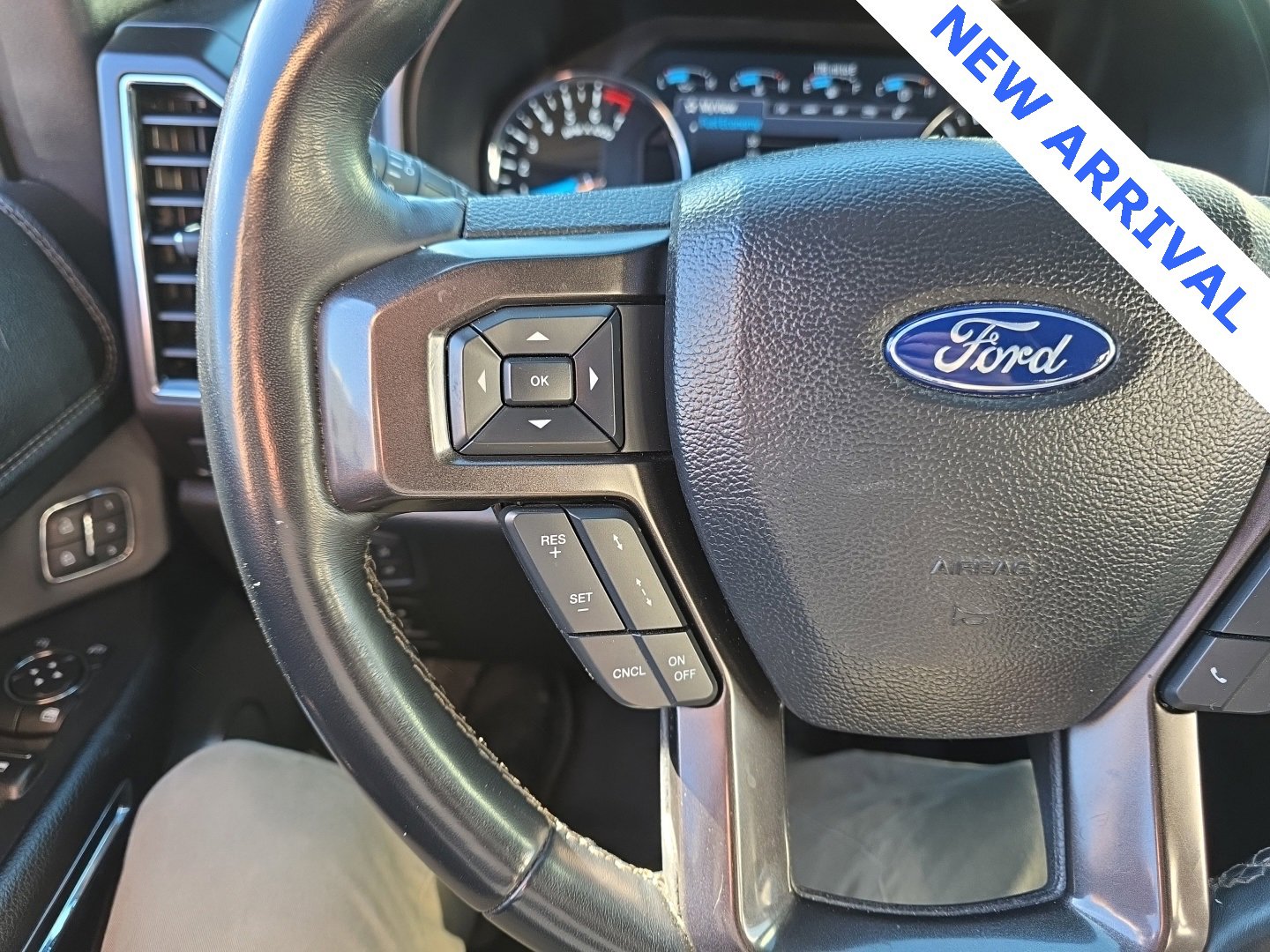 Used 2021 Ford Expedition Max Limited image 14