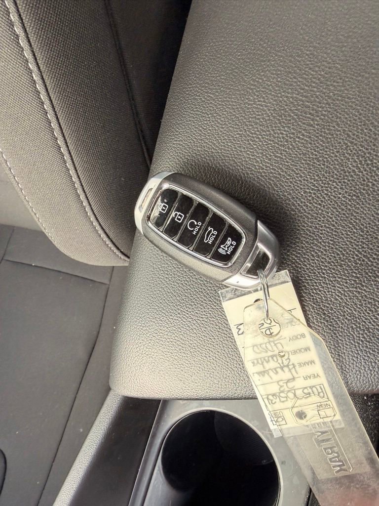 Used 2023 Hyundai Elantra SEL FWD image 32