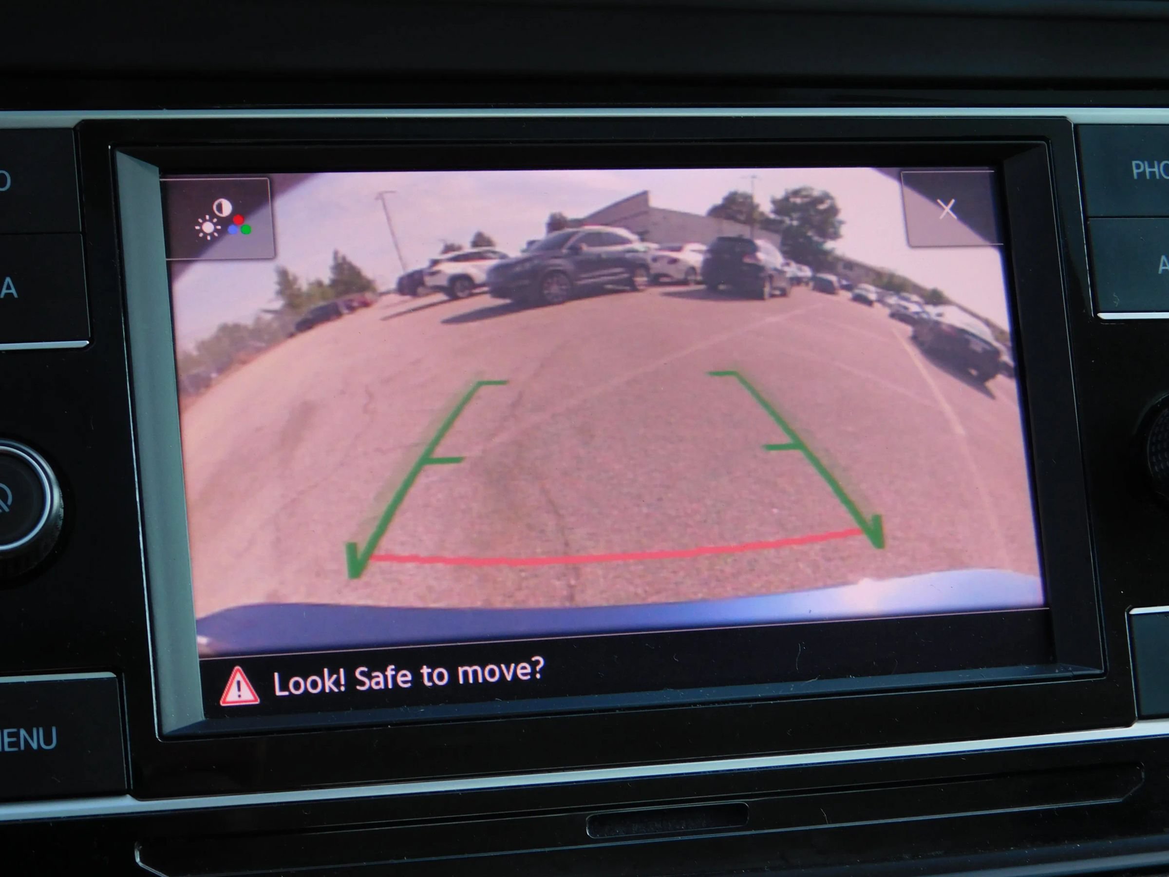 Used 2024 Volkswagen Jetta SE FWD image 19