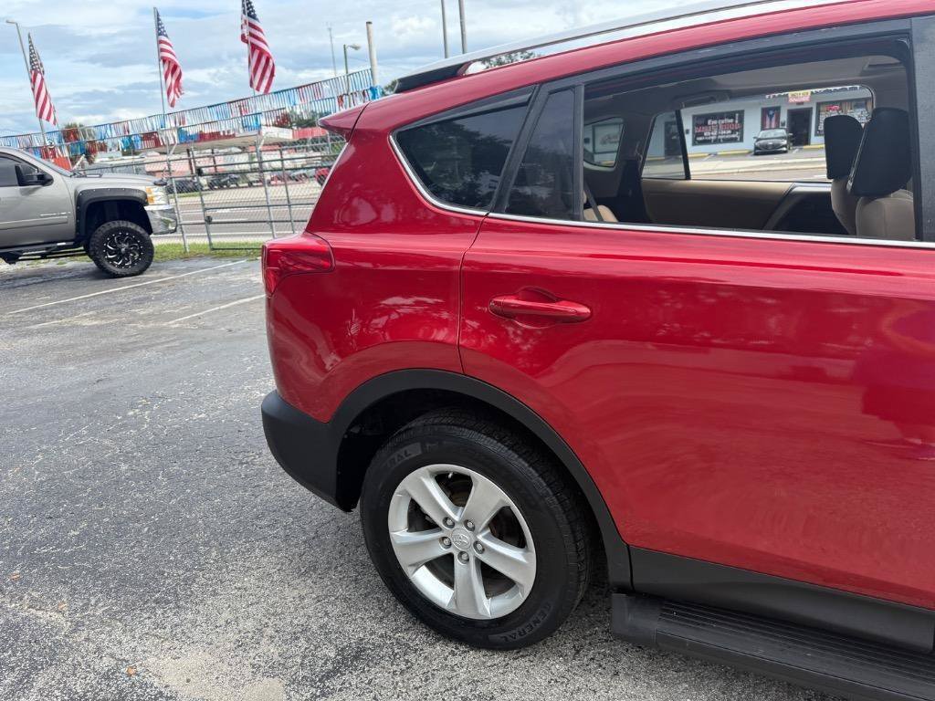 Used 2013 Toyota RAV4 XLE FWD image 9