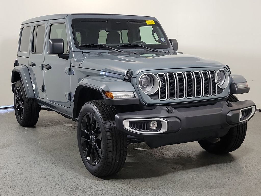 Used 2025 Jeep Wrangler Unlimited Sahara w/ Safety Group AWD/4WD image 1