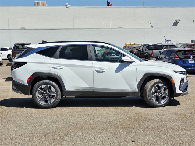 New 2025 Hyundai Tucson SEL image 3