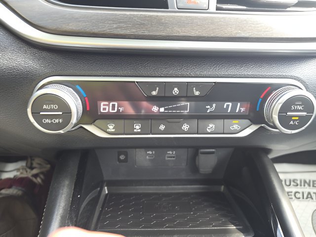 Used 2024 Nissan Altima 2.5 SL AWD/4WD image 19