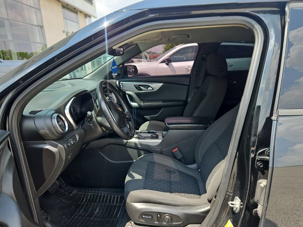 Used 2019 Chevrolet Blazer LT FWD image 16