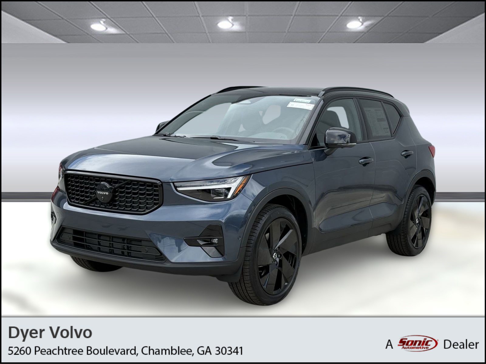 New 2026 Volvo XC40 B5 Ultra w/ Climate Package