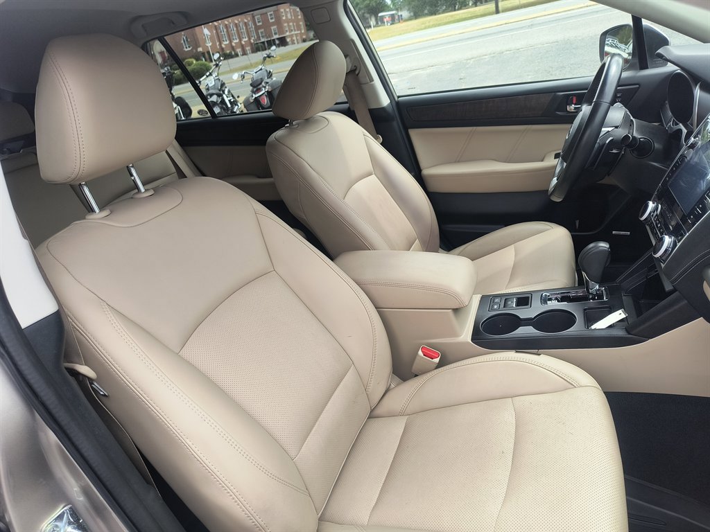 Used 2018 Subaru Outback 2.5i Limited AWD/4WD image 22