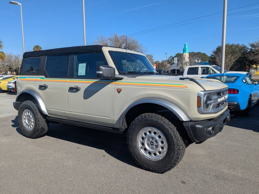 New 2025 Ford Bronco Badlands image 2