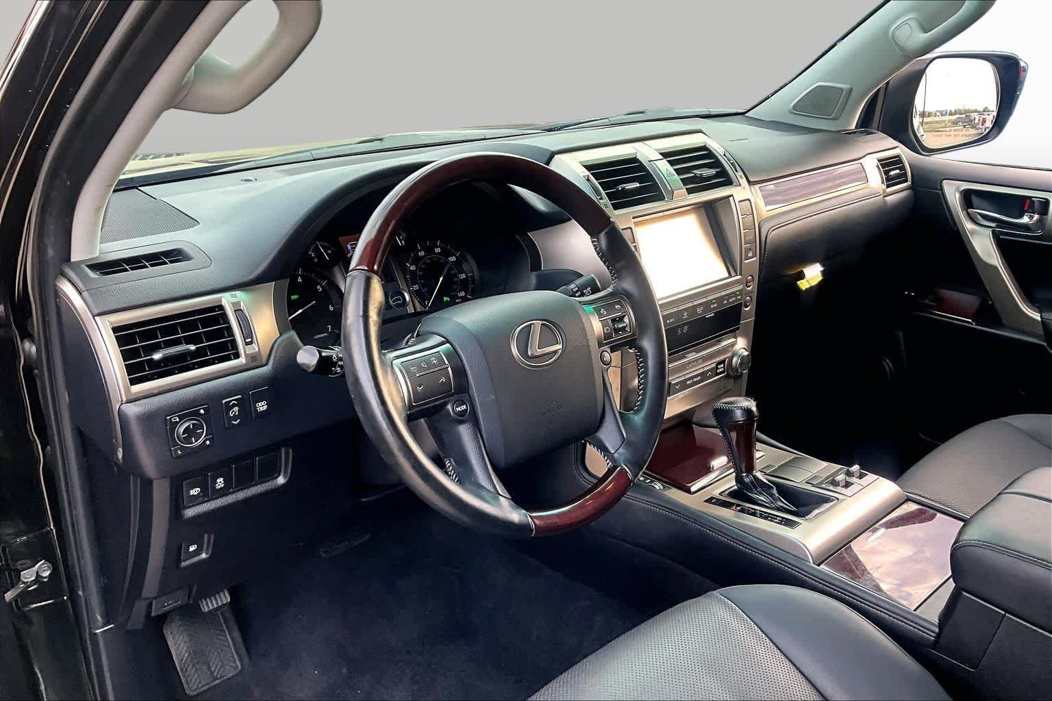 Used 2019 Lexus GX 460 Premium AWD/4WD image 18