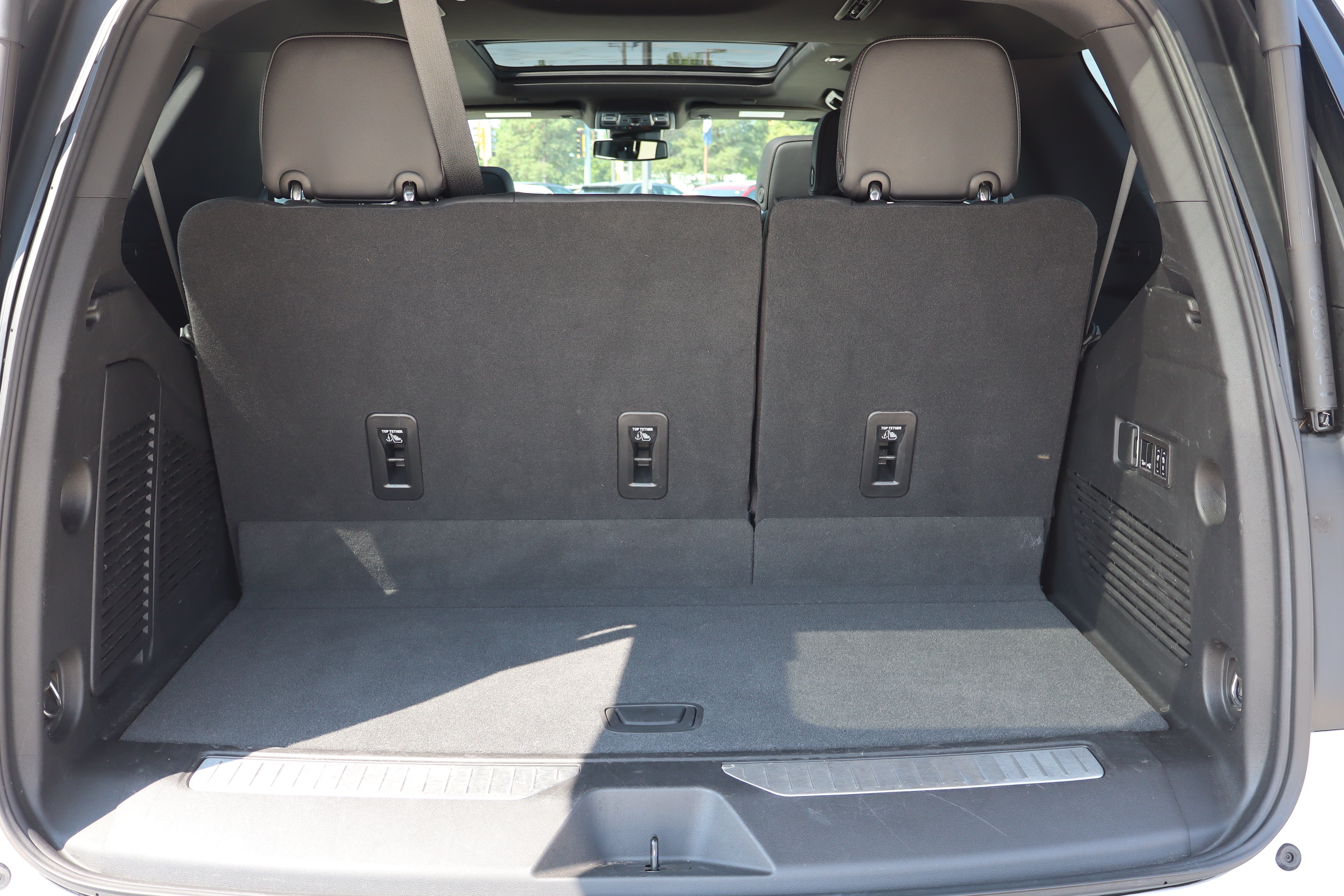 Used 2023 Chevrolet Tahoe RST w/ Luxury Package AWD/4WD image 31