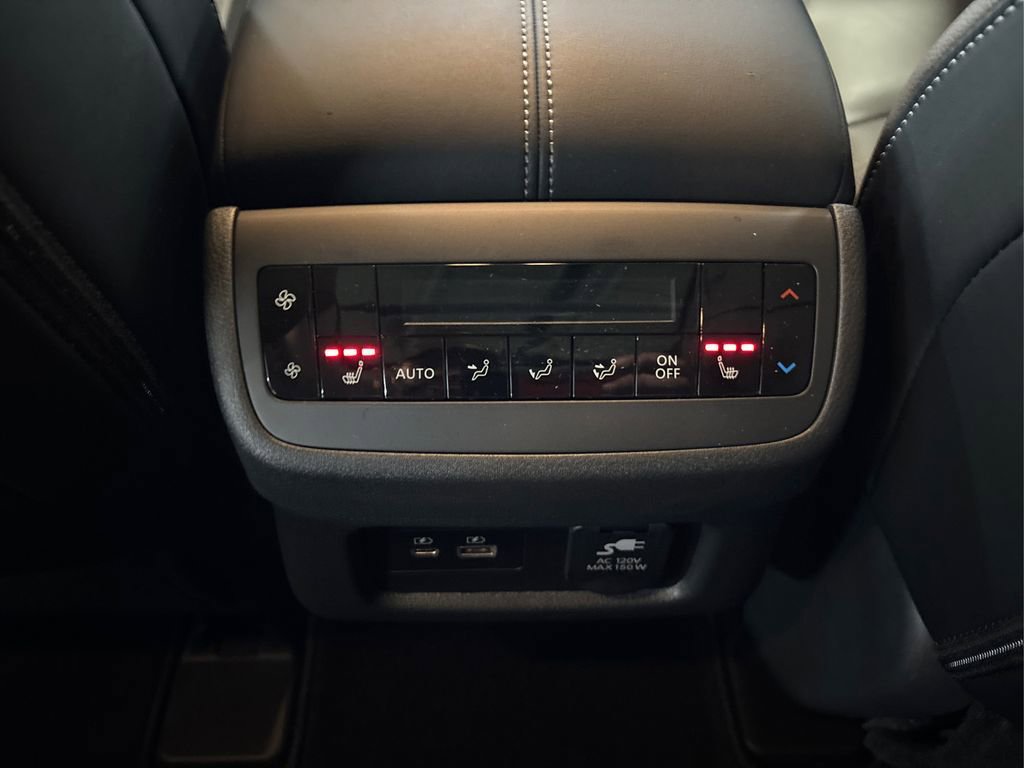 New 2025 Nissan Pathfinder Platinum w/ Cargo Package image 29