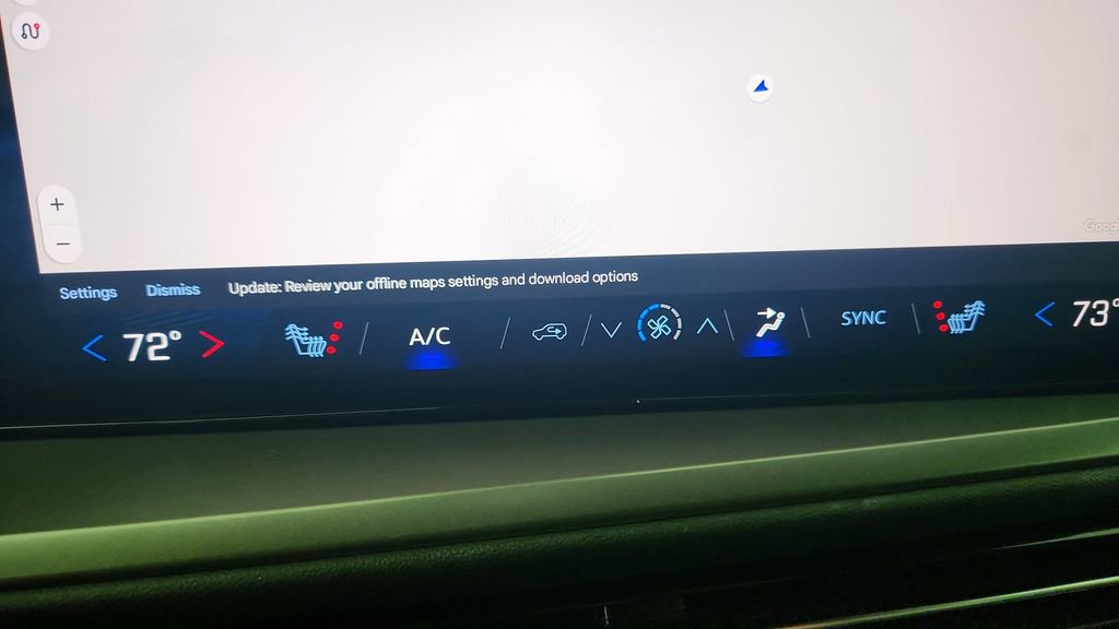 Used 2024 Chevrolet Traverse LT w/ Trailering Package image 23