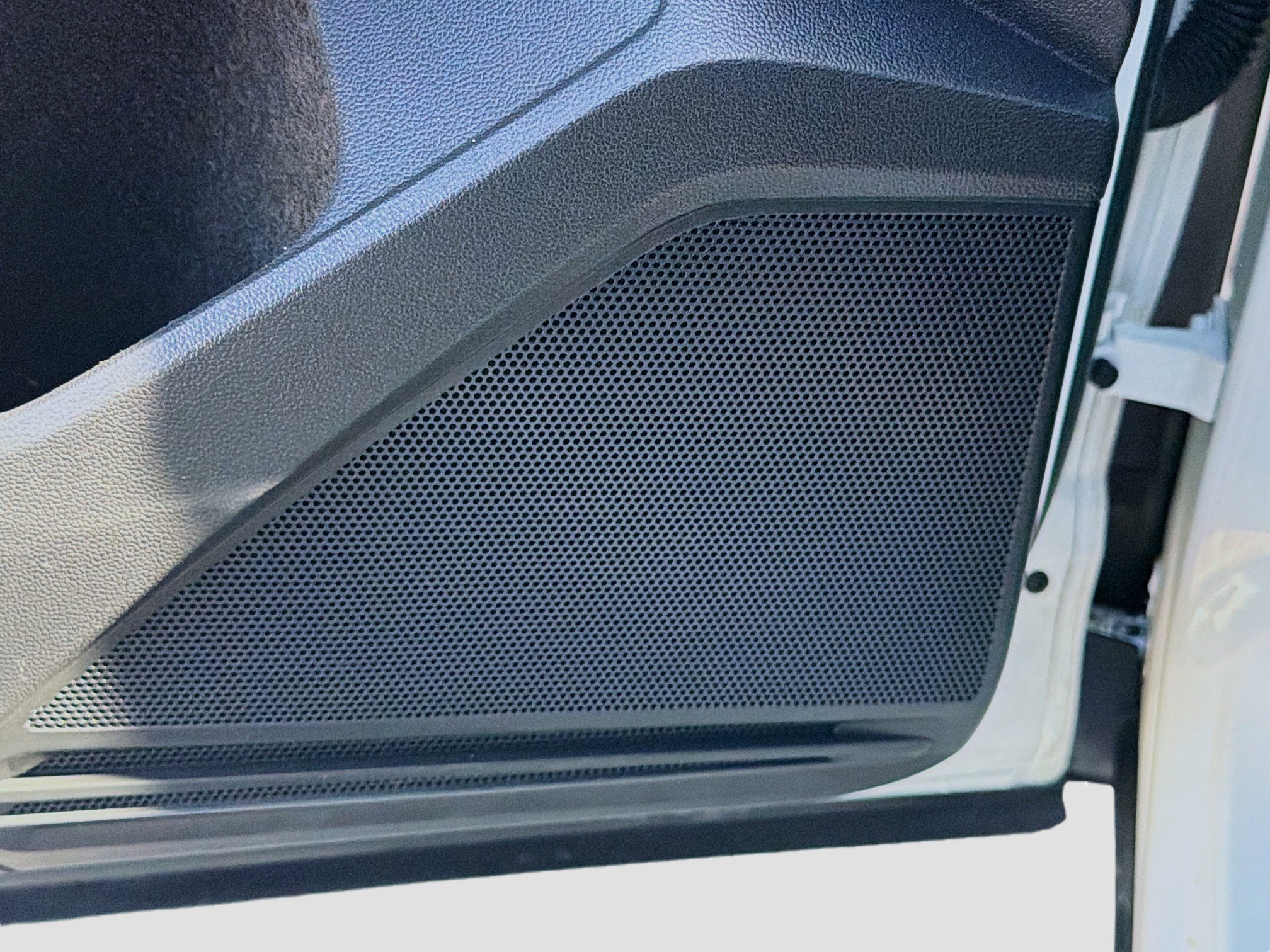 Used 2023 Volkswagen Tiguan SE R-Line image 23