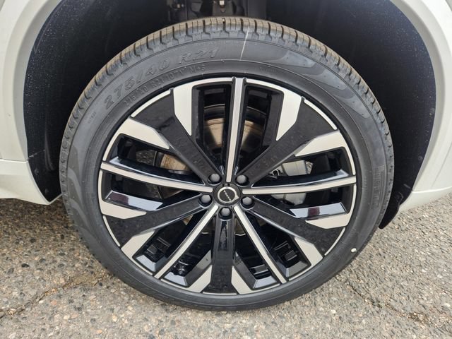 New 2026 Volvo XC90 B6 Plus w/ Protection Package AWD/4WD image 19