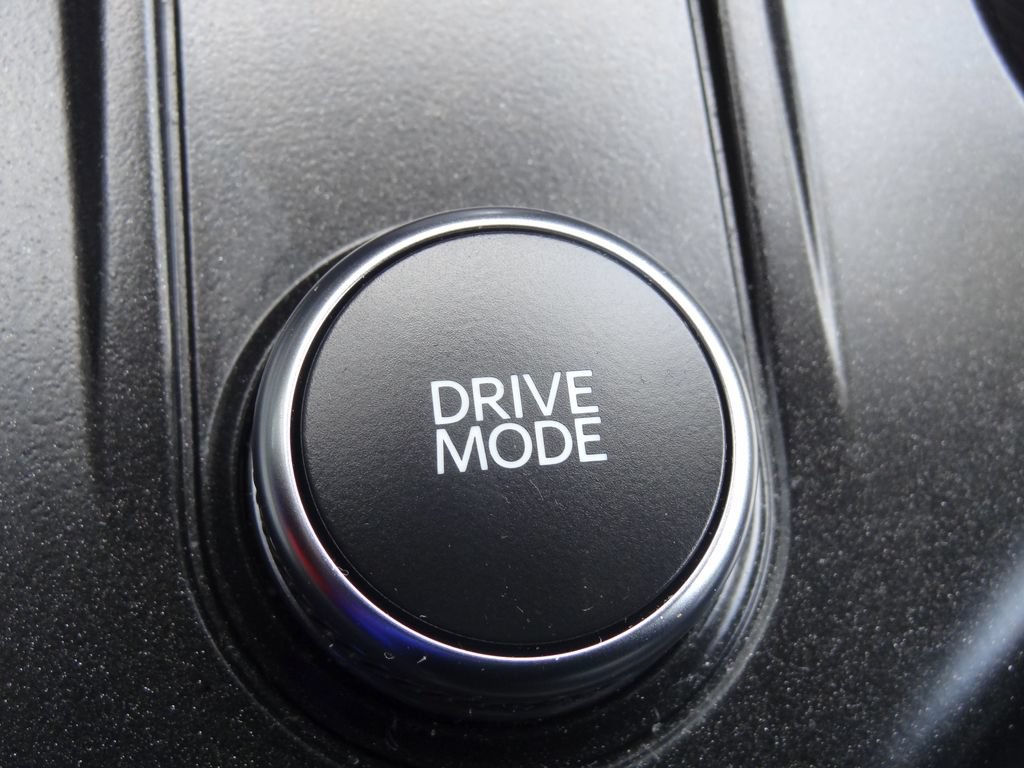 Used 2026 Ford Explorer Active AWD/4WD image 33