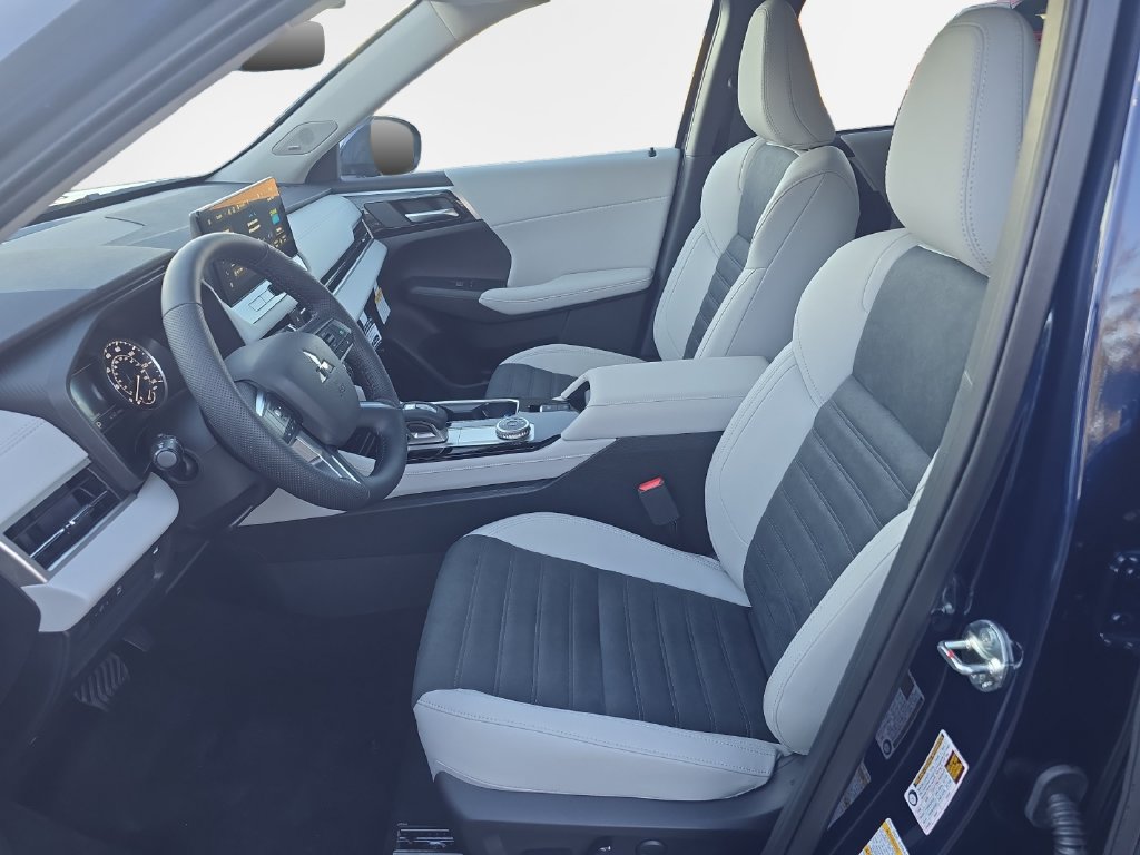 New 2026 Mitsubishi Outlander SE AWD/4WD image 11