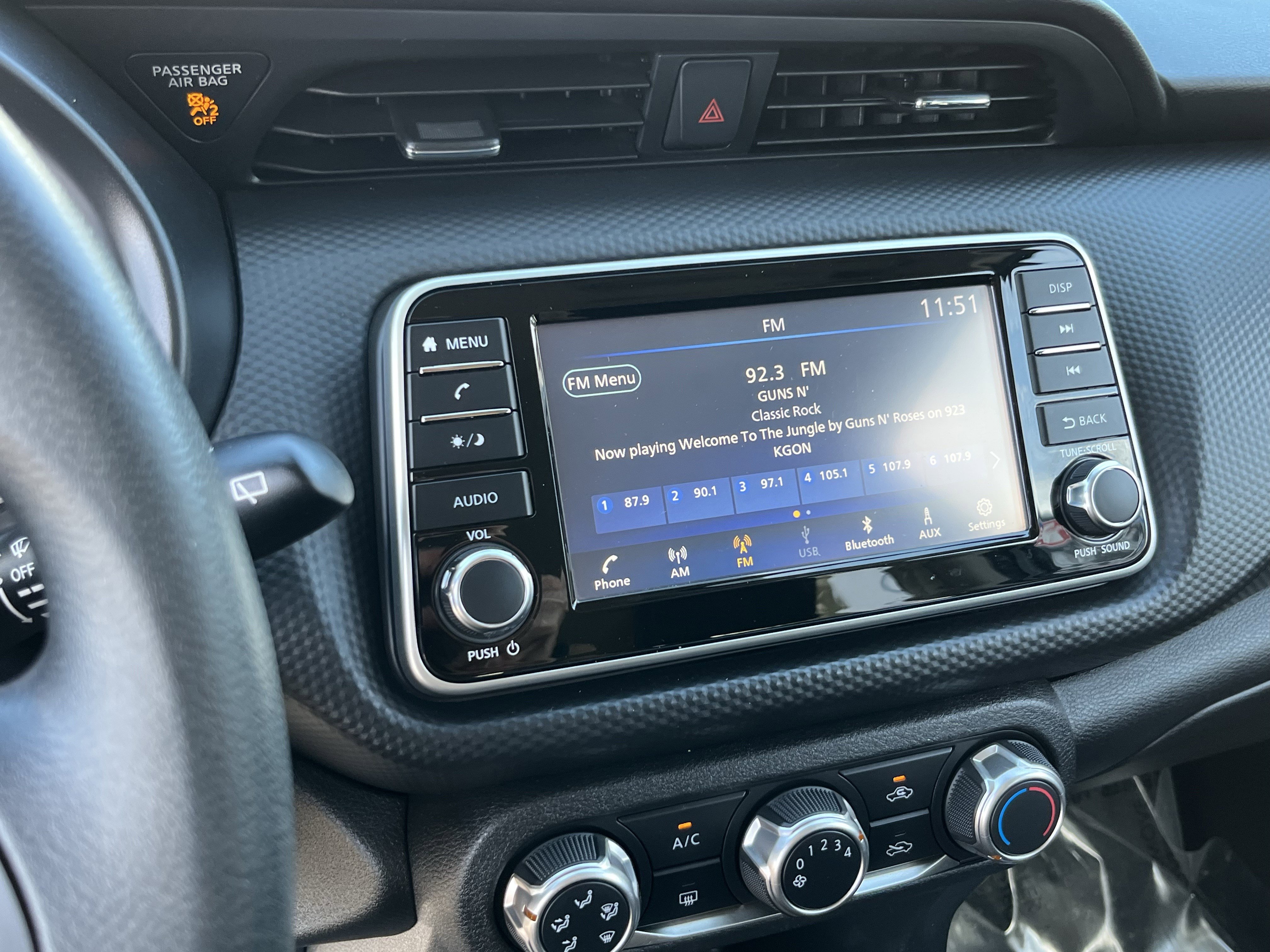 Used 2022 Nissan Kicks S image 22