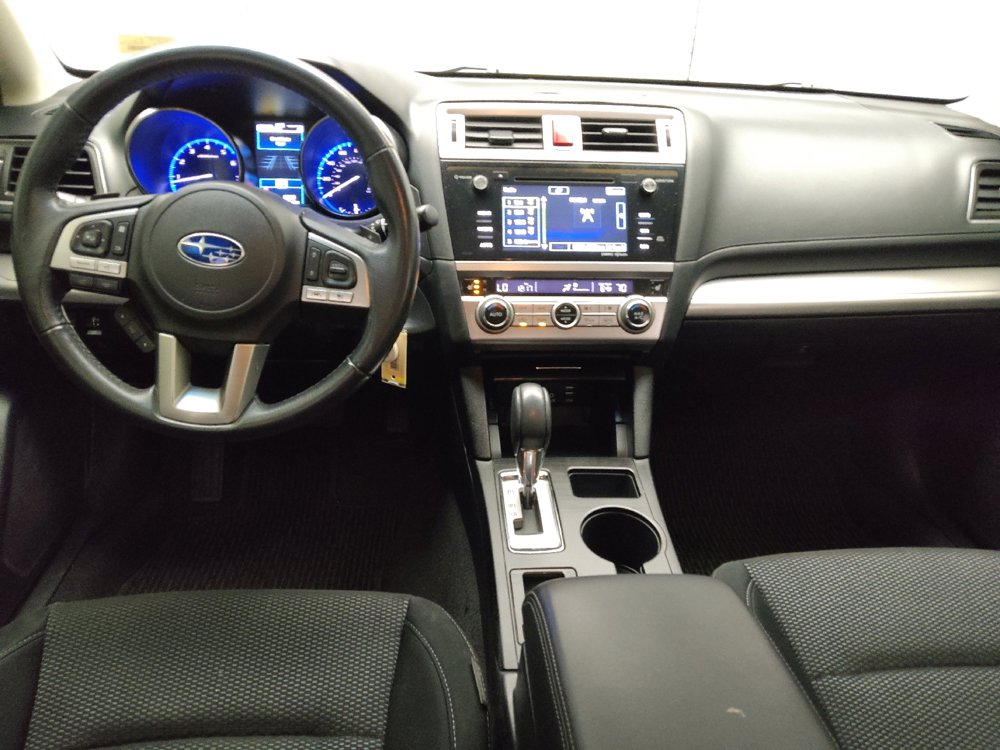 Used 2017 Subaru Outback 2.5i Premium image 22