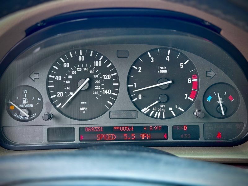 Used 2001 BMW 740i RWD image 18