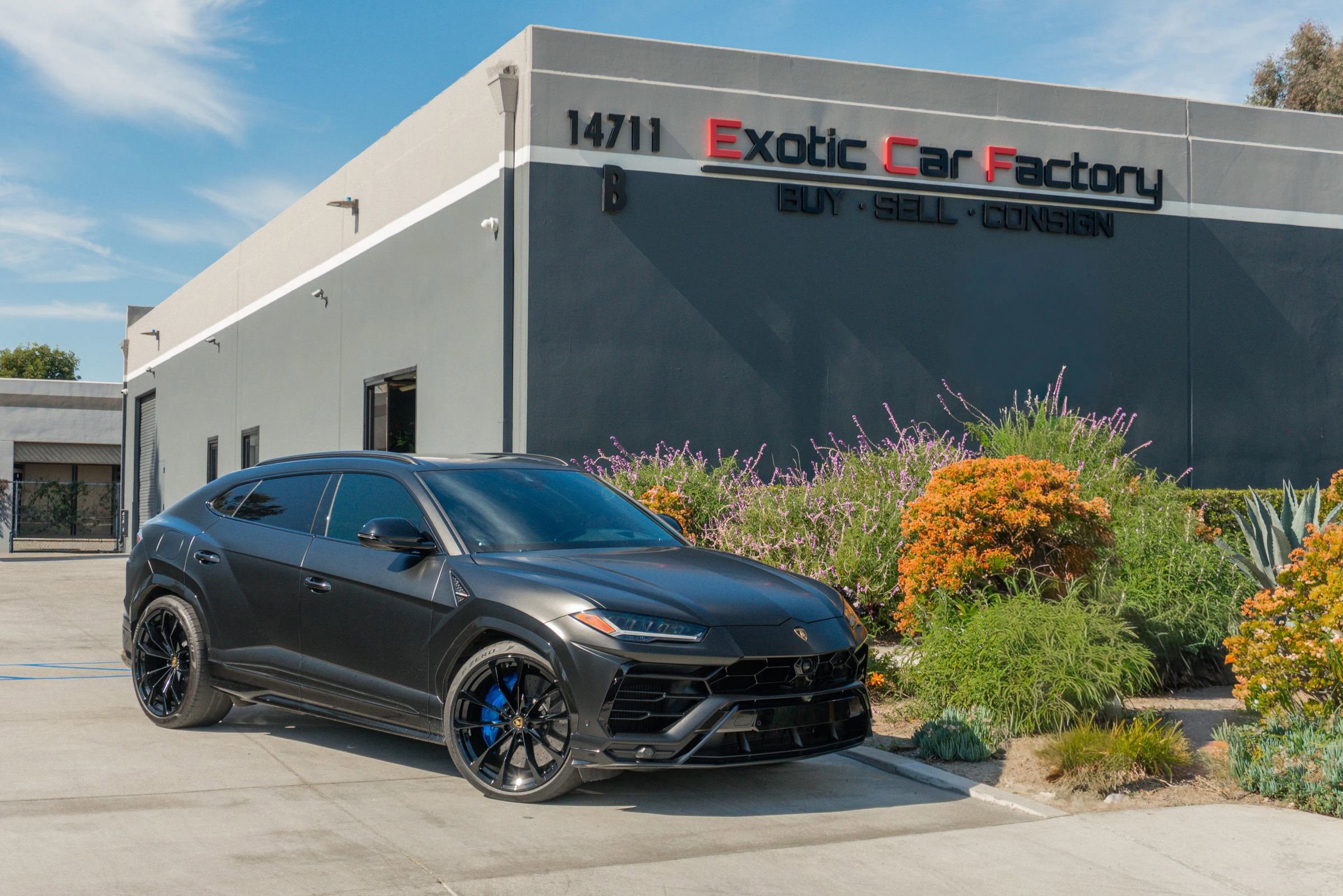 Used 2021 Lamborghini Urus image 1