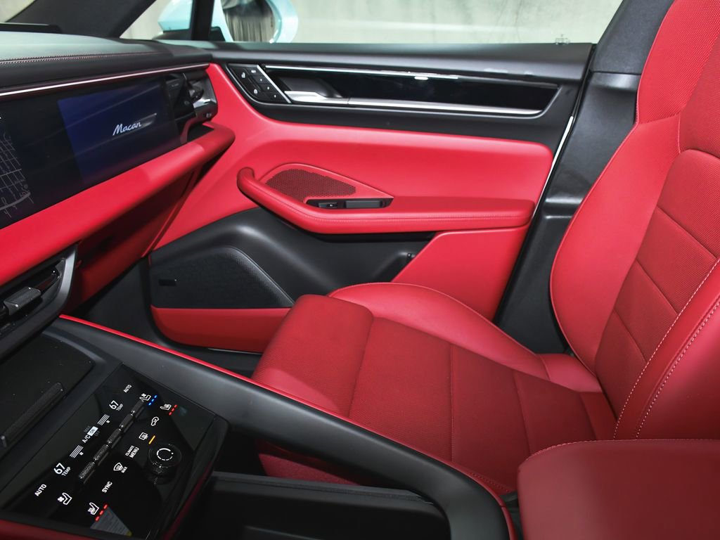 Used 2025 Porsche Macan 4 Electric AWD/4WD image 44