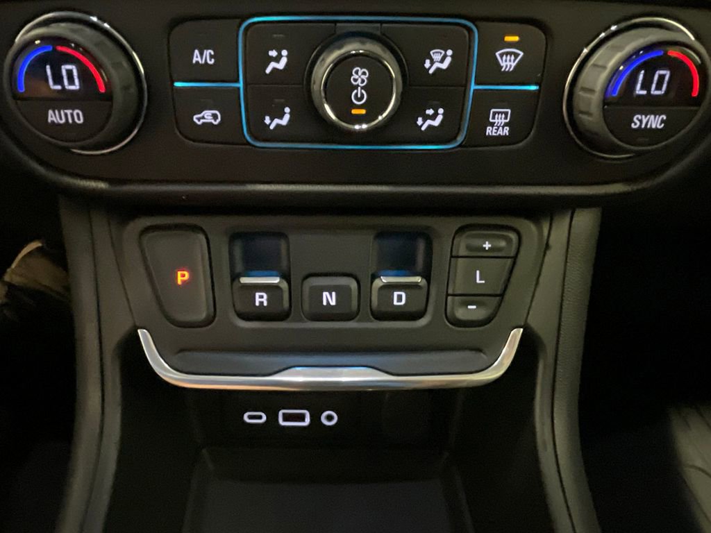 Used 2020 GMC Terrain SLE w/ Driver Convenience Package FWD image 29