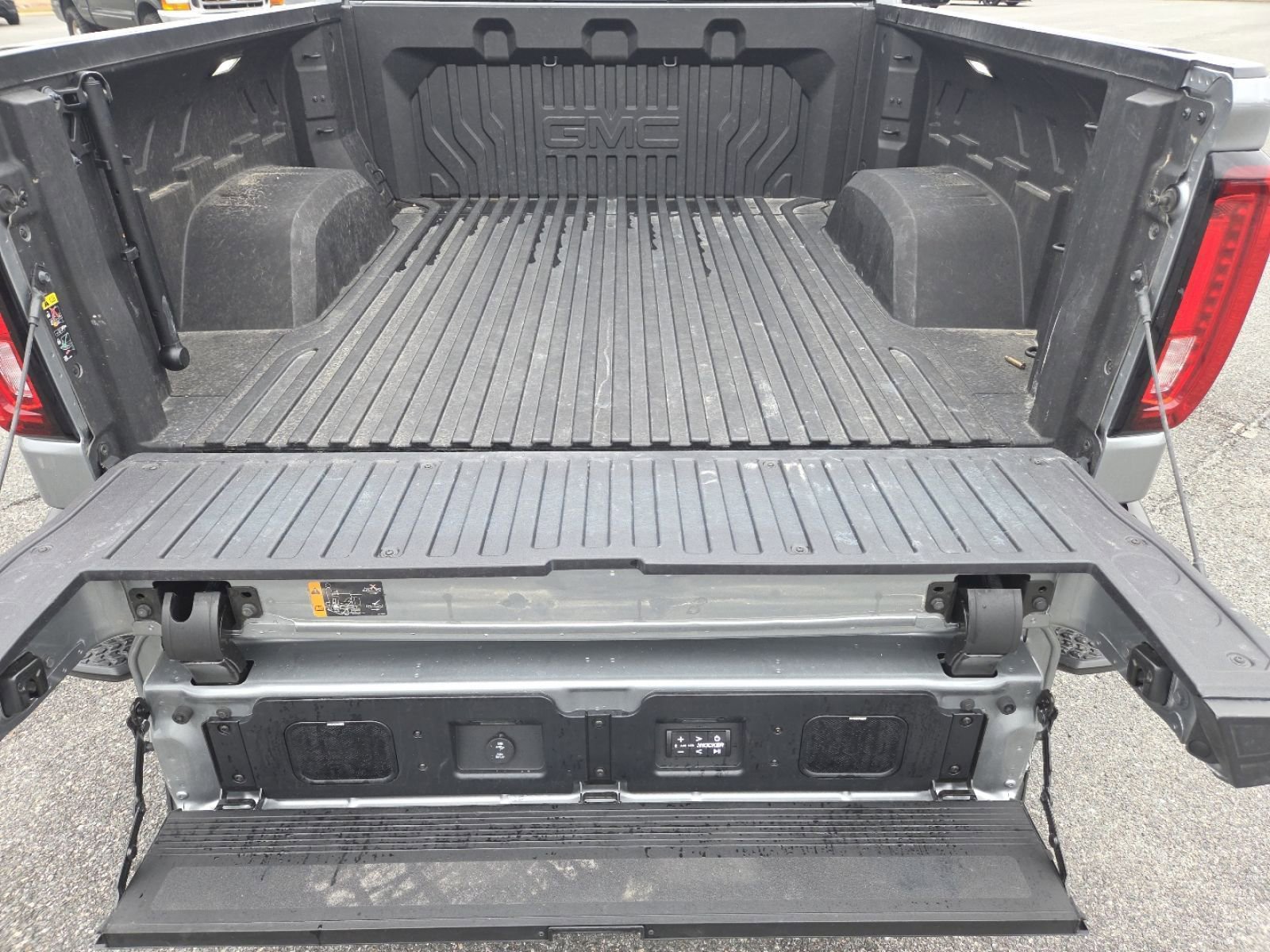 Used 2025 GMC Sierra 1500 Denali Ultimate image 29